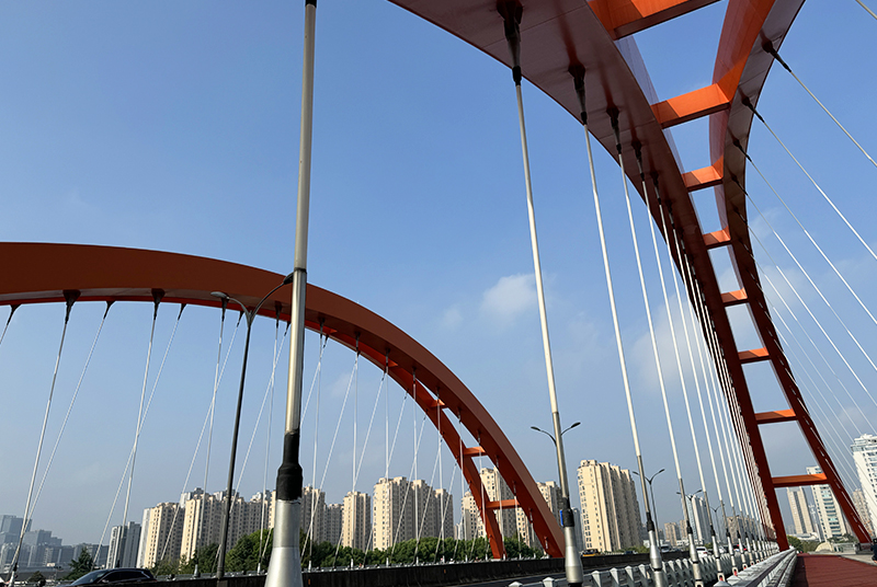 氟碳涂料與普通漆哪個(gè)好?氟碳漆和普通漆的區(qū)別在哪?